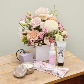 Flower & Pamper Hamper delivery Perth