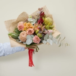 Rustic native floral arrangement with earthy tones and textures – Perth flower delivery