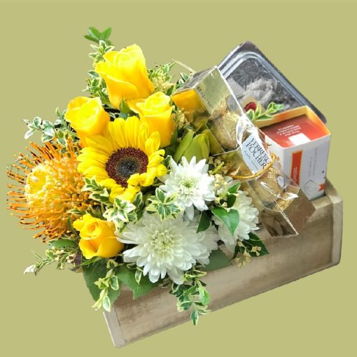 Flowers & chocolate gift box