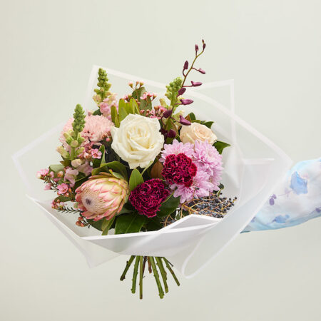 Affordable fresh flower bunch for daily delivery in Perth – Bloomin Boxes online florist